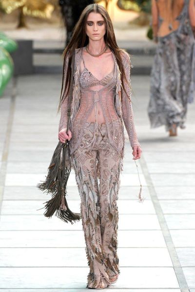 File:Taliaoutfit1.jpg