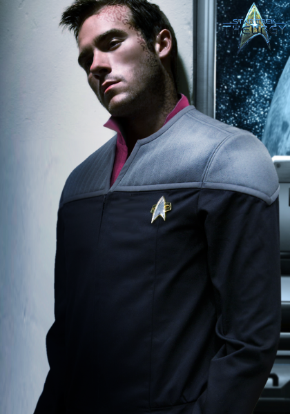 File:Derik Veradin 02.png
